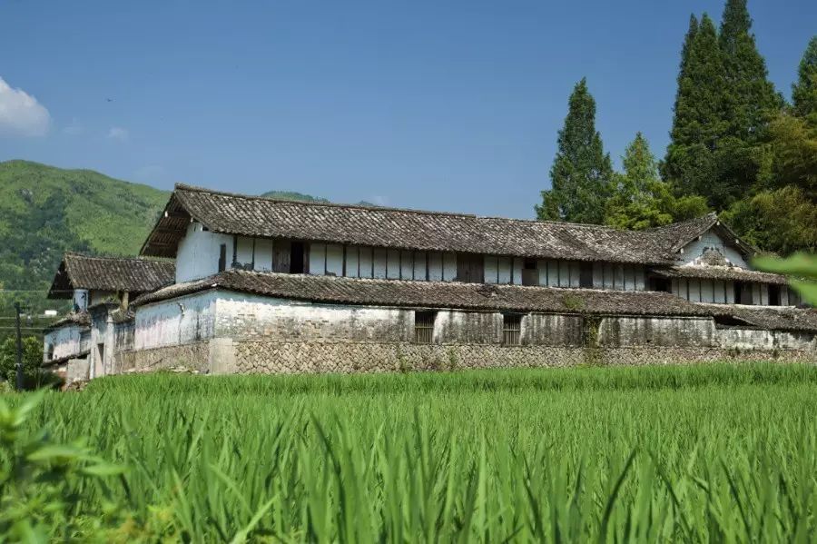 中國(guó)古建筑，千年古村不會(huì)消失但卻只剩下老房