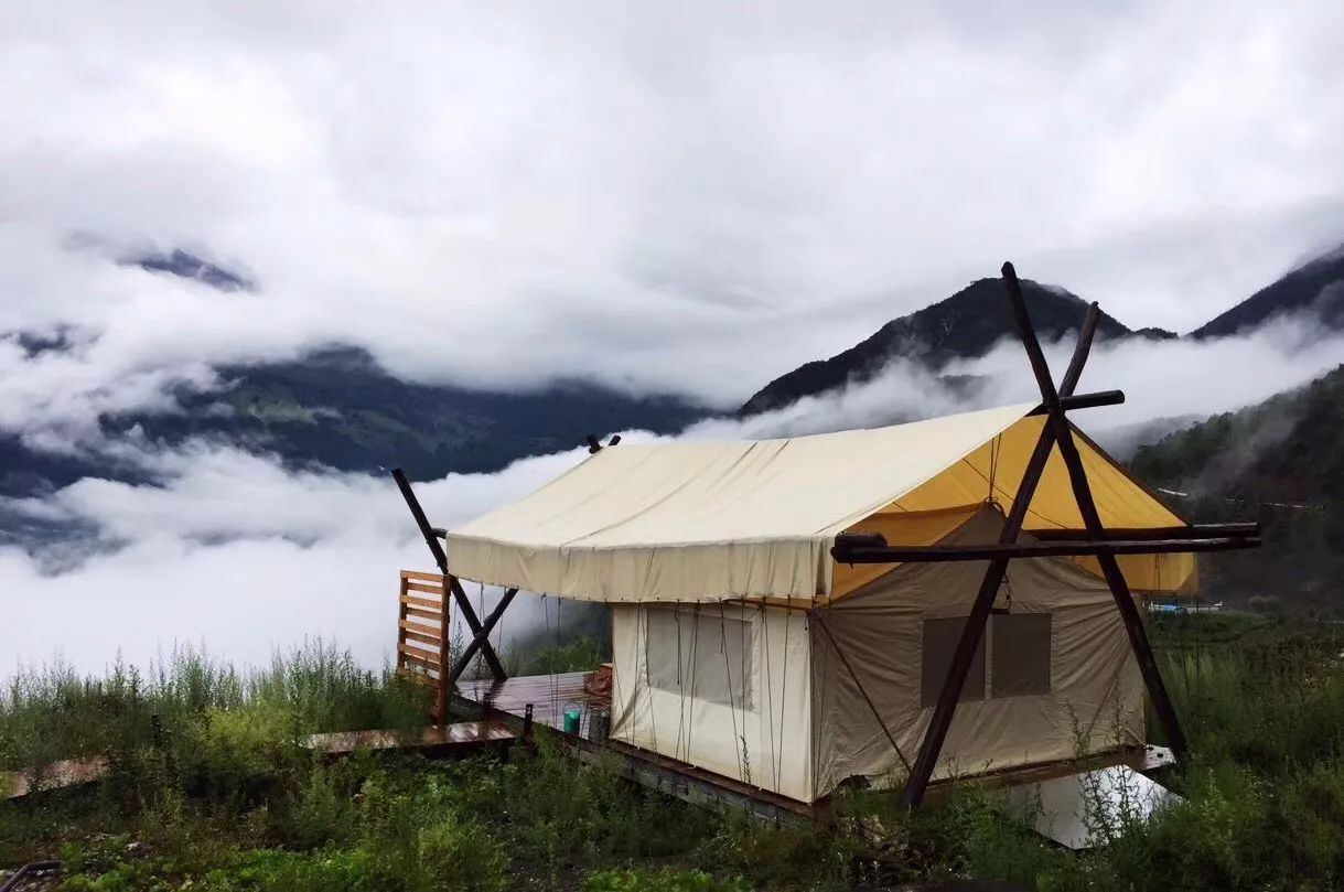 云階·格蘭平營地，踩著云一步步登上哈巴雪山