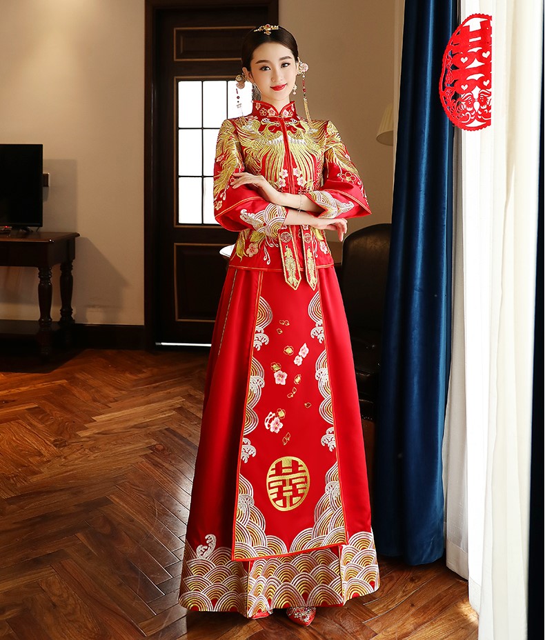 古典獨(dú)特刺繡新娘禮服，結(jié)婚中式禮服