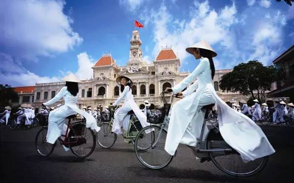 十條最適合自駕出游的中國(guó)風(fēng)景公路，一路美景