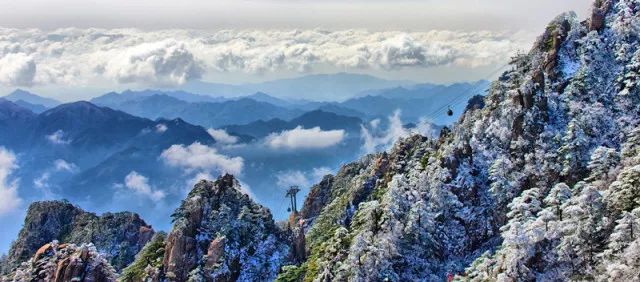 雪后黃山風(fēng)景宛如人間仙境，舞一曲雪中霓裳羽