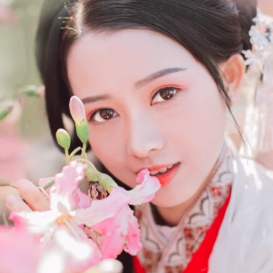 超仙粉色女生頭像，唯美古風(fēng)真人頭像