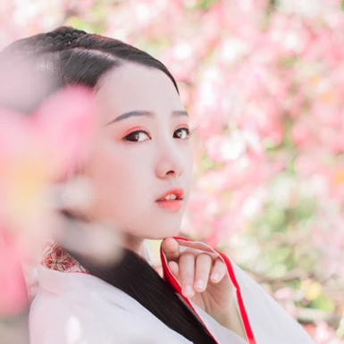 超仙粉色女生頭像，唯美古風(fēng)真人頭像