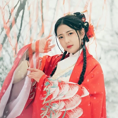 冷艷紅衣白雪女生頭像，唯美古風(fēng)真人頭像